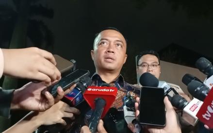 Gelar Ratas Minggu Malam, Prabowo Bahas Sistem Keuangan dan Perbankan dengan Menteri (Mohamad Refi Sandi/iNews Media Group)