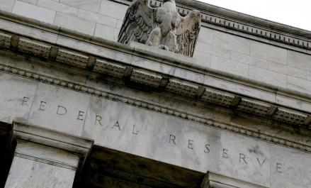 Bank-Bank AS Manfaatkan Fasilitas Repo Fed Seiring Kenaikan Suku Bunga Acuan (FOTO:Dok Laman Reuters)