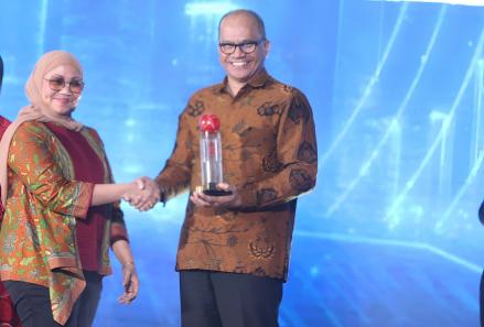 Dukung Net Zero Emission, Voltron Indonesia Sabet Penghargaan di Ajang ICAII 2025. (Foto: Doc.IDXC0