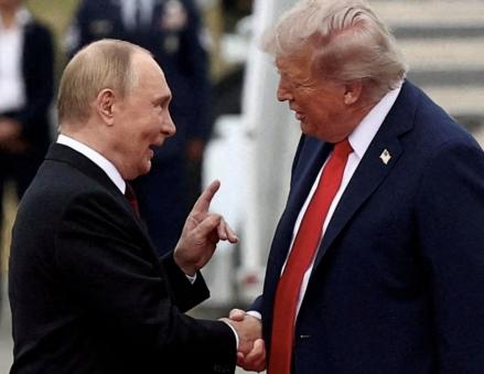 Panggilan Telepon Trump-Putin Meredupkan Harapan Kyiv untuk Rudal Tomahawk AS (FOTO:Dok Laman The Guardian)