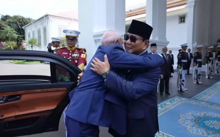 Tiba di Istana Merdeka, Presiden Brasil Disambut Pelukan Hangat dari Prabowo (Biro Setpres)