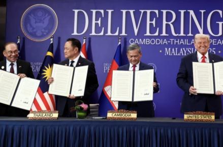KTT ASEAN, Thailand-Kamboja Tandatangani Kesepakatan Gencatan Senjata (FOTO:Dok laman reuters)