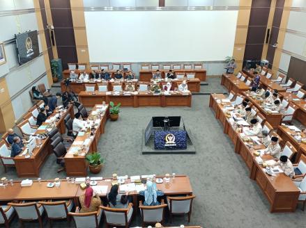 DPR Bentuk Tim Pengawas Penyelenggaraan Haji 2026 (FOTO:iNews Media Group)