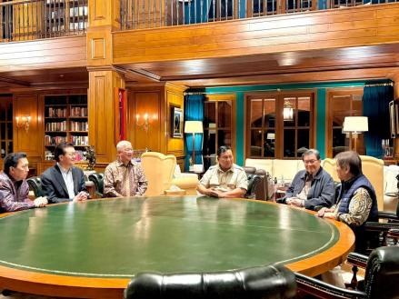 Saham Barito-Sinar Mas Cs Menguat usai Prajogo, Salim, hingga Aguan Temui Prabowo. (Foto: Setkab RI)