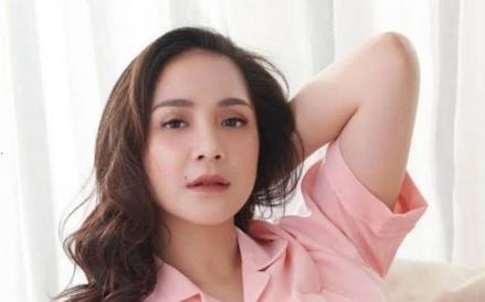 Aktris Nagita Slavina berencana mengambil alih saham mayoritas PT Satu Visi Putra Tbk (VISI) dari pemilik lama, David Dwiputra. (Foto: iNews Media Group)