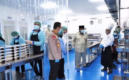 Presiden Prabowo Kagum SPPG Polri Pakai Alat Tes Formalin hingga Sianida