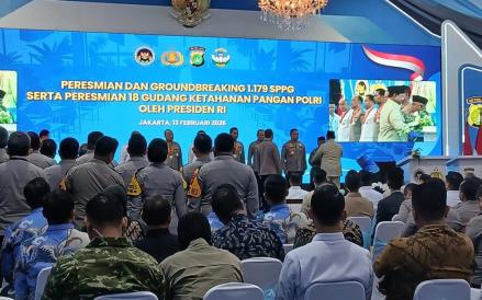Presiden Prabowo Beri Penghargaan ke Kepala BGN dan Wakapolri