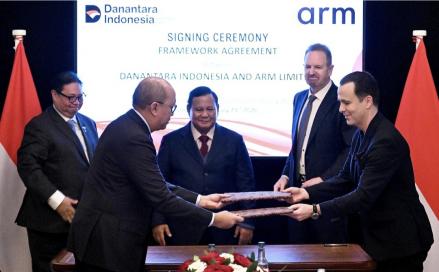 Prabowo Targetkan 15 Ribu Insinyur Indonesia Kuasai Teknologi Chip (FOTO:Dok BPMI Setpres)