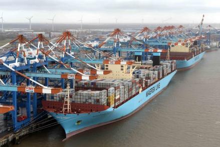 Raksasa Pelayaran Maersk Perintahkan Kapal untuk Hindari Selat Hormuz. (Foto: X/Maersk)