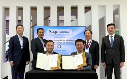 PT Solusi Sinergi Digital Tbk atau Surge (WIFI) resmi menjalin kerja sama dengan dua perusahaan asal China, Baicelss dan FiberHome. (Foto: Ist)