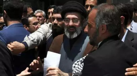 Mojtaba Khamenei Ditunjuk Jadi Pemimpin Tertinggi Iran yang Baru. (Foto: AP Photo)