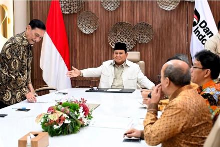 Konflik Timur Tengah Memanas, Prabowo Panggil Luhut-Purbaya Pastikan APBN dan BBM Aman. (Foto: Instagram Sekretariat Kabinet)