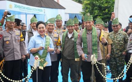 Kapolri Resmikan dan Bangun 110 Jembatan di Riau, Perkuat Akses Pendidikan dan Ekonomi Masyarakat