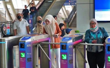 KAI resmi menetapkan tarif maksimal LRT Jabodebek sebesar Rp10.000 selama periode libur panjang Lebaran. (Foto: Ist)