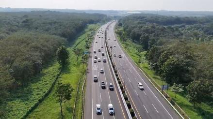 Volume Kendaraan di Tol Cipali Melonjak Hampir 2 Kali Lipat. (Foto: Mei Sada/iNews Media Group)