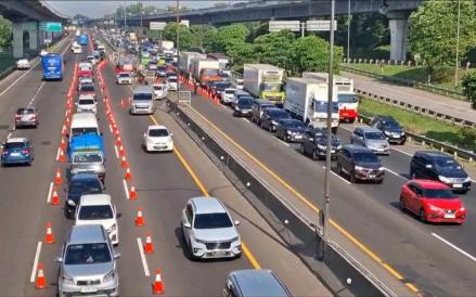 Tol Japek Macet Parah saat Puncak Arus Mudik Ini, Jasamarga Beberkan Penyebabnya