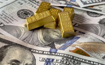 Investor Beralih ke Dolar AS, Tekan Harga Emas di Tengah Ketegangan Global (Freepik)