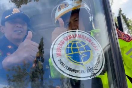 Gencarkan Ramp Check di Kawasan Ciwidey, Polisi Pastikan Jalur Ekstrem Bebas Kendaraan Bermasalah. (Foto: MNC Media)