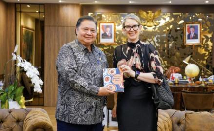 Airlangga Bertemu Ketua Komisi Produktivitas Australia, Bahas Kerja Sama Ekonomi Kedua Negara (FOTO:Dok Kemenko)