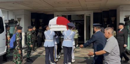 Menhan Sjafrie Sjamsoeddin Jadi Inspektur Upacara Pemakaman Juwono Sudarsono (FOTO:Dok Ist)