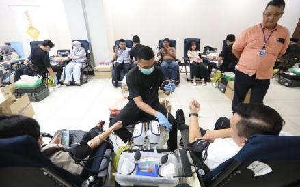 MNC Peduli Donor Darah MNC Love Donation (FOTO: AZIZ INDRA/INEWS MEDIA GROUP)