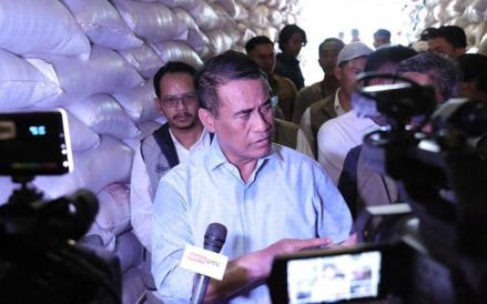 Stok Cetak Rekor 5 Juta Ton, Tak Ada Impor Beras pada 2026