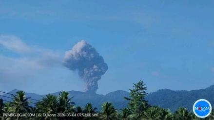 Gunung Dukono Kembali Erupsi, Tinggi Kolom Abu Capai 1.400 Meter. (Foto: iNews Media Group)