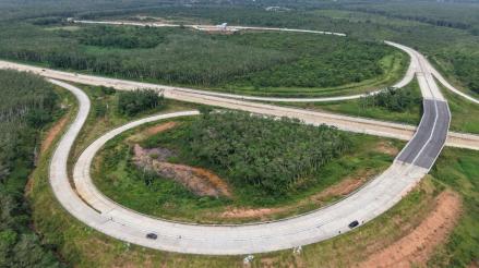 Progres Konstruksi Jalan Tol Palembang-Betung Tembus 81,99 Persen