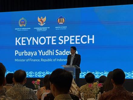 Purbaya Janji Bereskan Hambatan Investasi Tiap Minggu, Targetkan Ekonomi Tumbuh 8 Persen