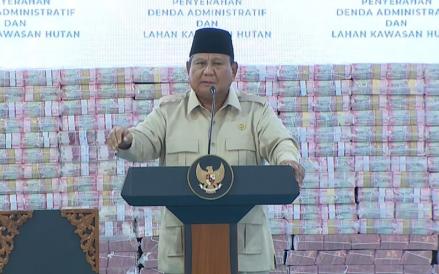 Presiden Prabowo Perintahkan Mensesneg Bentuk Satgas Khusus untuk Sederhanakan Regulasi dan Izin