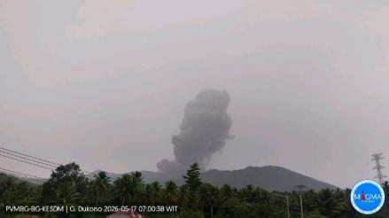 Gunung Dukono Kembali Erupsi Pagi Ini, Kolom Abu Capai 3.200 M. (Foto: PVMBG)