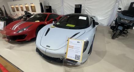 Kejaksaan Lelang Barang Sitaan, Ada Kursi Firaun hingga McLaren Harga Rp2,8 Miliar. (Foto: MNC Media)