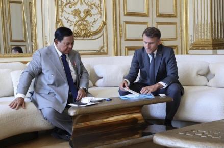 Prabowo dan Macron Hadiri Peluncuran Forum Bisnis Indonesia-Prancis di Istana Elysee (FOTO:Dok BPMI Setpres)