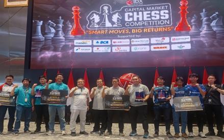 Kemenkeu Juara I IDX Channel Capital Market Chess Competition 2026, Pertamina Juara II. (Foto: Inews Media Group)