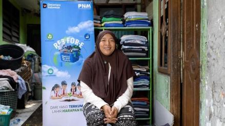 Tak Sekadar Kurangi Limbah Pakaian, RE3 For-E PNM Ciptakan Manfaat bagi Nasabah Laundry (Foto: dok PNM)