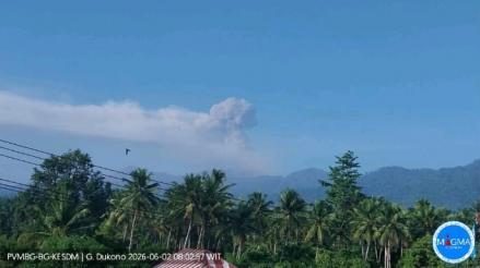 Gunung Dukono Erupsi Pagi Ini, Kolom Abu Capai 1.300 Meter. (Foto: PVMBG)