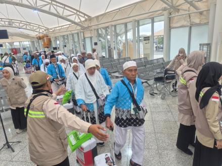 Kemenhaj Pastikan Jamaah KJT-04 Diberangkatkan Aman usai Saudia Airlines Mengalami Kendala Teknis (FOTO:Dok Kemenhaj)