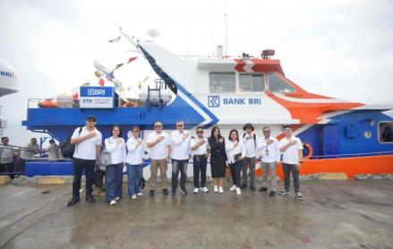 Teras Kapal BRI Melayani Sepenuh Hati Masyarakat hingga Wilayah Kepulauan. Foto: BRI.