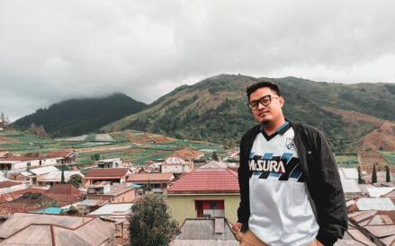 YouTube dan Perkembangan Media di Era Digital: Dari Platform Hiburan Jadi Sumber Pendapatan Baru