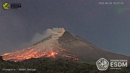 Gunung Merapi Erupsi Malam Ini, Luncurkan Awan Panas Guguran. (Foto: Dok. Kementerian ESDM)