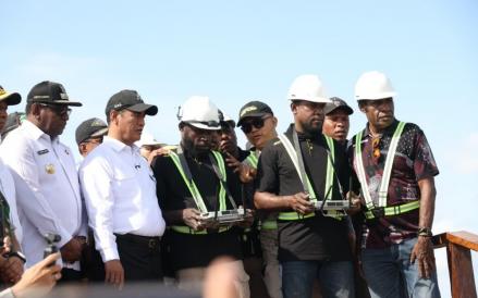 Mentan Amran Sebut Petani Merauke Semakin Sejahtera, Sudah Pakai iPhone