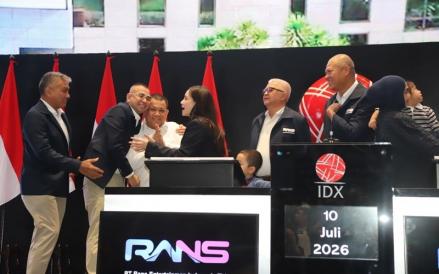 Pengusaha Haji Isam menghadiri acara pencatatan saham perdana PT Rans Entertainmen Indonesia Tbk (RANS). (Foto: iNews Media/Yudhistiro Pranoto)