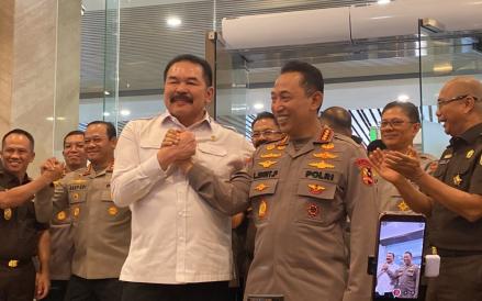 Salam Komando dengan Kapolri, Jaksa Agung: Jangan Berpikir Kami Ini Rival