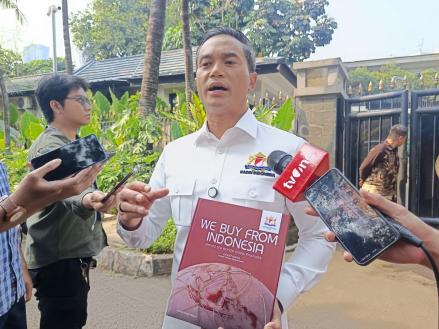 Bertemu Airlangga, Kadin Indonesia Bahas Upaya Pacu Ekspor dan Investasi. (Foto: Rohman Wibowo/iNews Media Group)