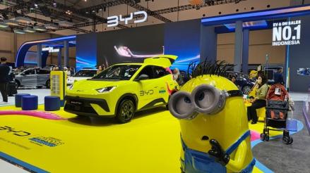BYD Hadirkan Booth Ramah Keluarga di GIIAS 2026, Mobil Minions Curi Perhatian Pengunjung. (Foto: MNC Media)