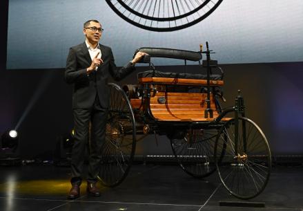 Unik, Booth  Mercedes di GIIAS 2026 Pamerkan Mobil Jadul Buatan 1886. (Foto: Mercedes-Benz Indonesia)