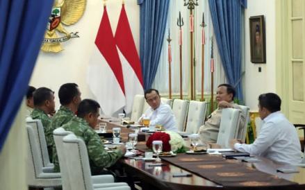 Wakil Panglima dan Empat Kepala Staf TNI Menghadap Prabowo di Istana