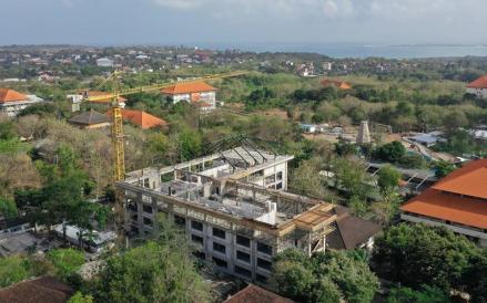 PT Waskita Beton Precast Tbk (WSBP) melaporkan progres pembangunan Gedung L-SSIT Universitas Udayana mencapai 47,11 persen hingga Agustus 2026. (Foto: Ist)