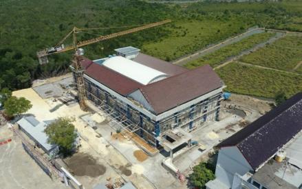 PT Waskita Beton Precast Tbk (WSBP) tengah membangun Gedung Kuliah Jurusan Kesehatan Politeknik Negeri Madura (POLTERA). (Foto: Ist)