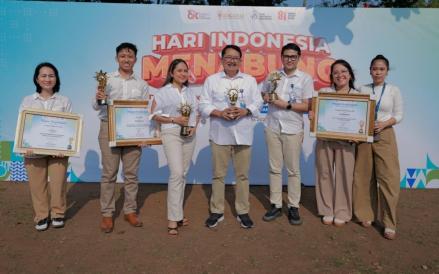 Komitmen Perkuat Literasi dan Inklusi Keuangan, BCA Raih Empat Penghargaan OJK